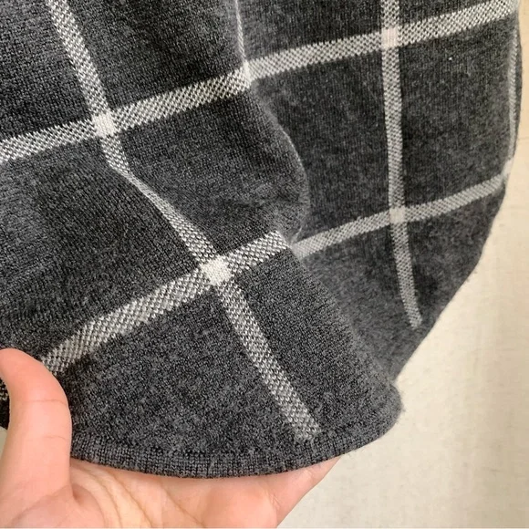 ATHLETA 100% Merino Wool Plaid Gray Thick Sweater top - Picture 6 of 6